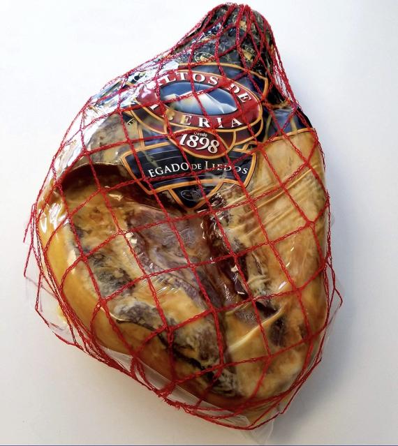 Serrano Ham Boneless by Monte Nevado | Jamon Serrano Sin Hueso de Monte Nevado - Europea Food